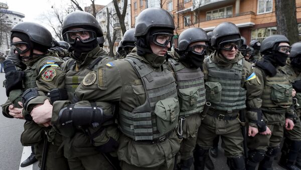 Сотрудники МВД Украины в Киеве, 20 февраля 2016 года