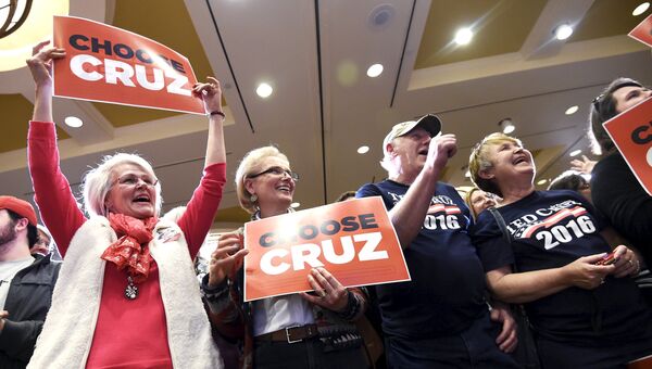 Сторонники сенатора Теда Круза голосуют за своего кандидата на праймериз в Южной Каролине