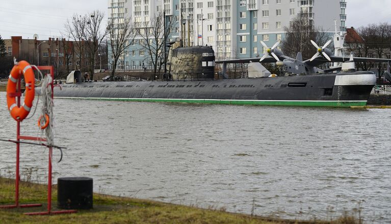 Подводная лодка Б-413 проекта 641 на набережной Петра Великого - экспонат Музея Мирового океана в Калининграде