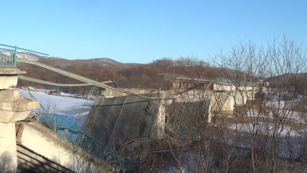 Обрушение моста в Приморье. Архивное фото