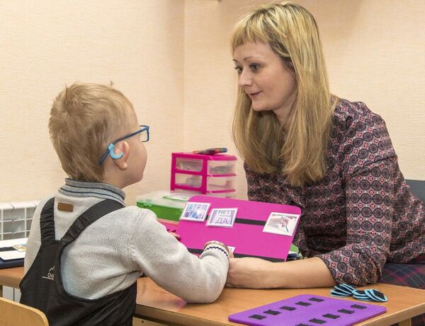 Светлана Рахно учит общаться неговорящего ребенка Светлана Рахно учит общаться неговорящего ребенка