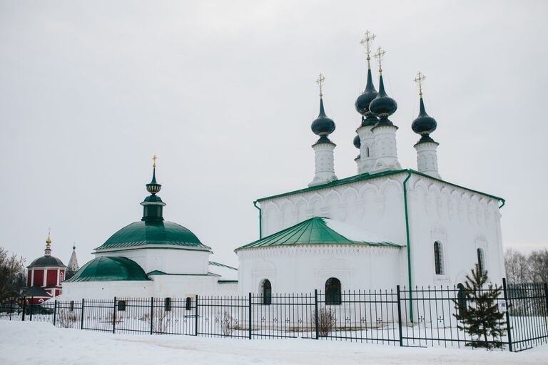 Церковь Входа Господня в Иерусалим и Пятницкая церковь в Суздале