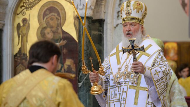 Патриарх Московский и всея Руси Кирилл во время молебна в крупнейшем православном храме Латинской Америки - кафедральном соборе святого апостола Павла в бразильском городе Сан-Паулу