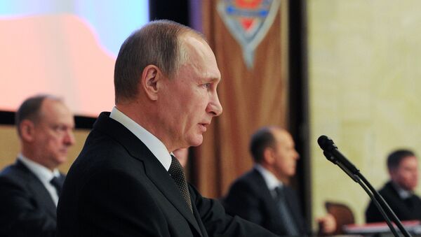 Президент России Владимир Путин выступает на заседании коллегии Федеральной службы безопасности в Москве