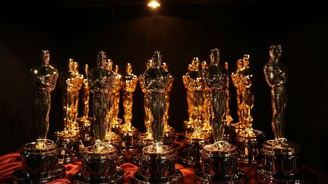 Статуэтки Оскар во время церемонии вручения премии. Архивное фото