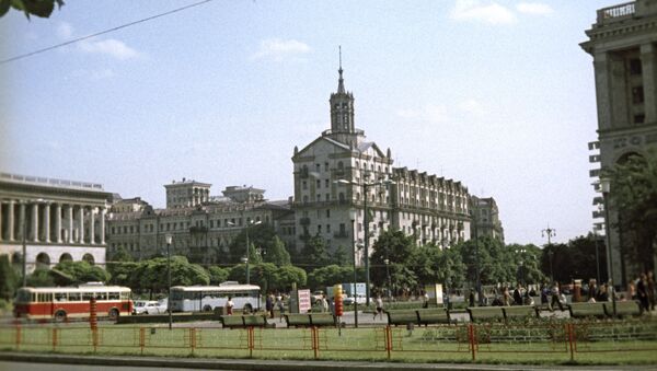 На улице Крещатик в городе Киеве. Архивное фото