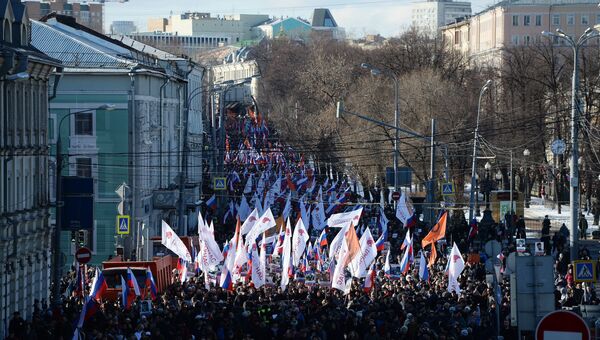 Участники марша памяти, посвященного годовщине гибели политика, общественного деятеля Бориса Немцова