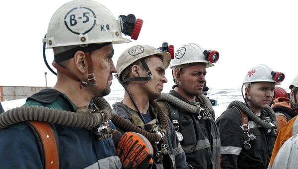 Горноспасатели у шахты Северная в Воркуте. Архивное фото