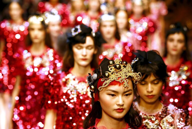 Показ Dolce & Gabbana в рамках Недели моды в Милане, Италия