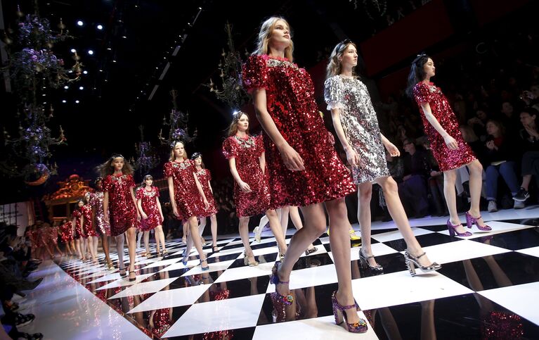 Показ Dolce & Gabbana в рамках Недели моды в Милане, Италия