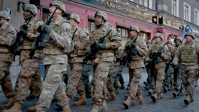 Солдаты США на улице Риги. Архивное фото