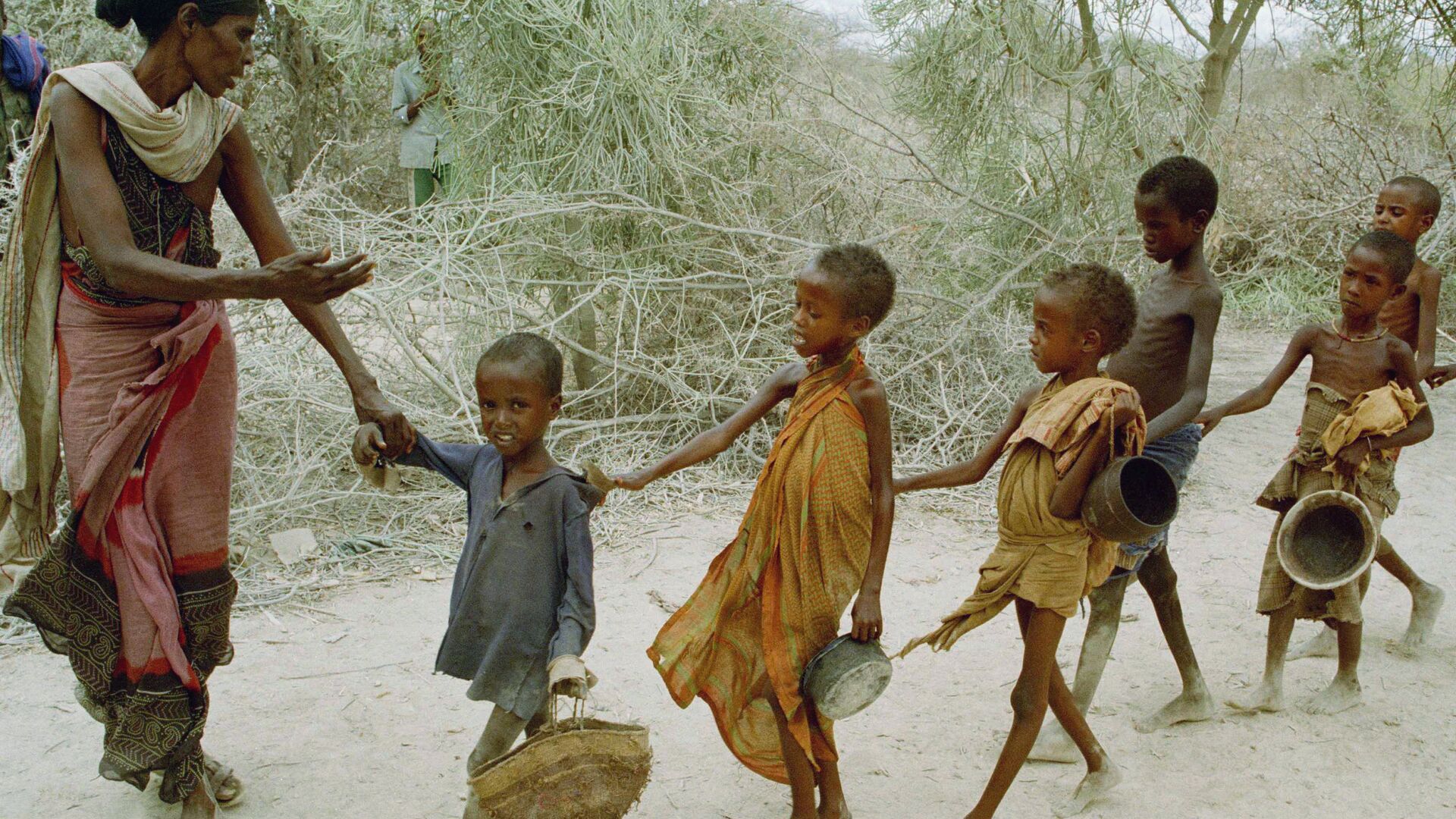 Голодные дети Сомали - РИА Новости, 1920, 05.05.2021