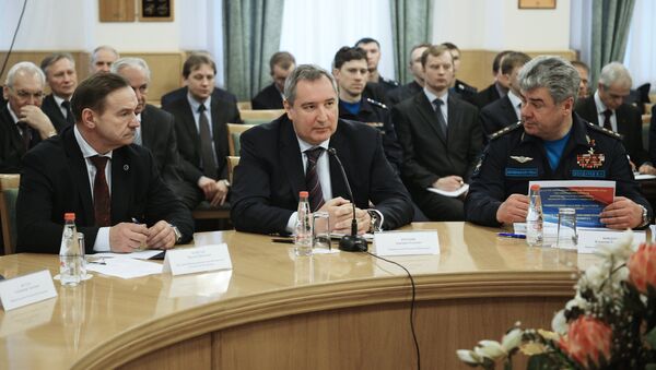 Заместитель председателя правительства РФ Дмитрий Рогозин на совещании по вопросам развития боевой авиации в ОКБ Сухого в Москве