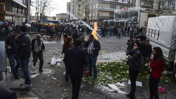 Протесты против комендантского часа в Турции. Архивное фото