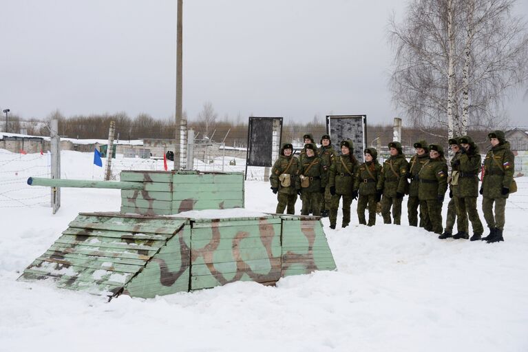 Конкурс для женщин-военнослужащих Макияж под камуфляж в Переславле-Залесском