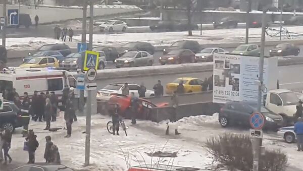 В Москве машина въехала в подземный переход. ВИДЕО