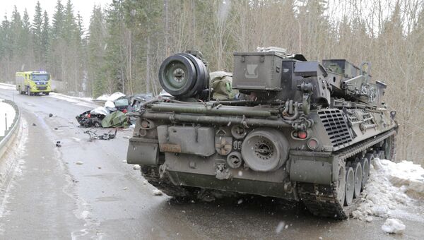 ДТП с танком в районе военных учений в Норвегии, 7 марта 2016