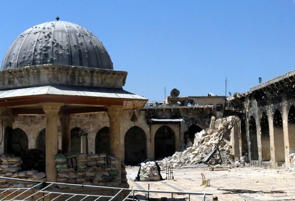 Разрушенный минарет Великой мечети Алеппо. 2013 год