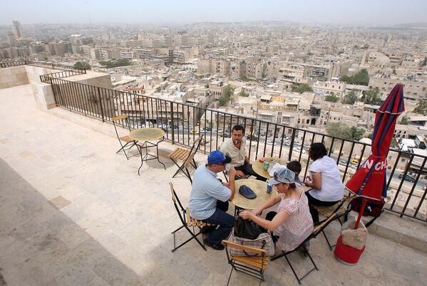 Вид на город Алеппо с холма, 2008 год
