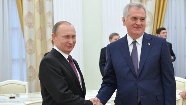Президент России Владимир Путин и президент Сербии Томислав Николич во время встречи в Кремле