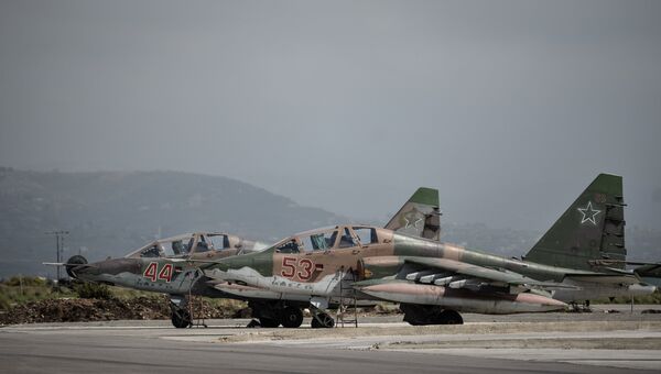 Российские штурмовики Су-25 на авиабазе Хмеймим в сирийской провинции Латакия