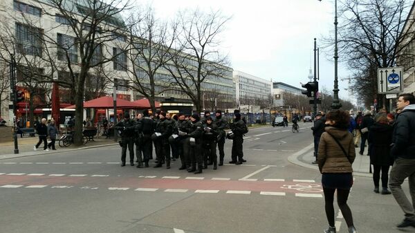 Полицейские во время акции протеста в Берлине