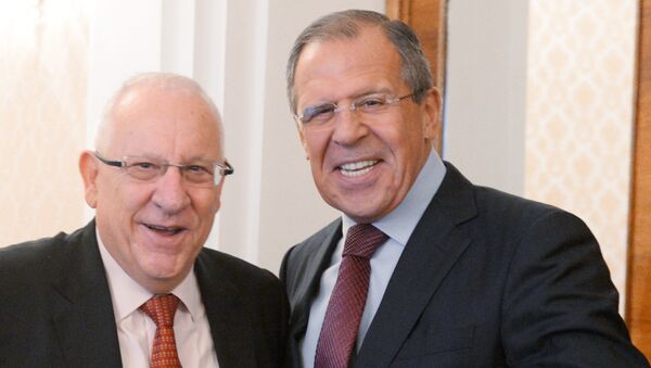 Председатель Кнессета Израиля Реувен Ривлин и министр иностранных дел РФ Сергей Лавров (справа)