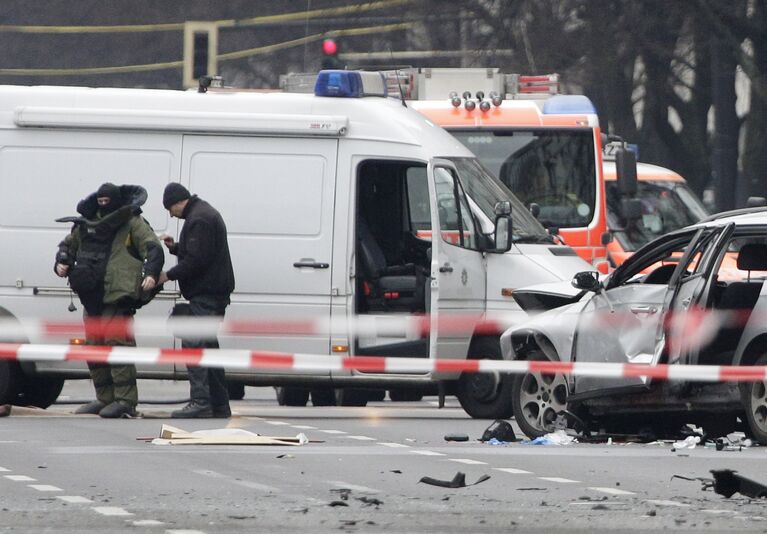 На месте взрыва автомобиля в Германии. 15 марта 2016