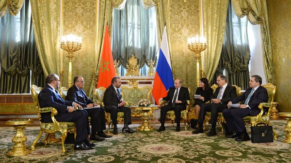 Президент России Владимир Путин и король Марокко Мухаммед VI во время встречи в Кремле