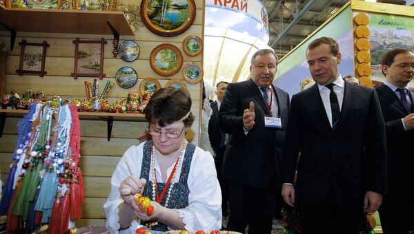 Посещение Д.Медведевым выставки Интурмаркет (ITM) - 2013