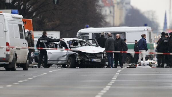 На месте взрыва автомобиля в Германии. 15 марта 2016