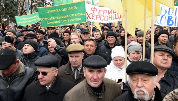 Участники митинга Аграрников у здания Верховной Рады в Киеве