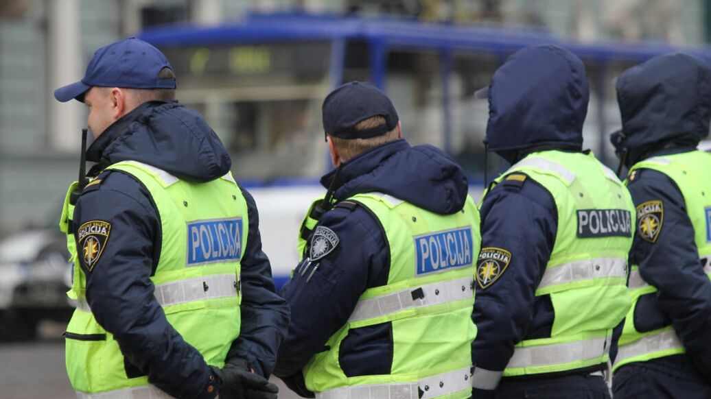 В Латвии возбудили более 60 уголовных дел за празднование Дня Победы