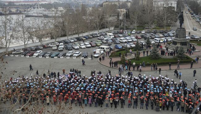 Митинг в поддержку референдума о статусе Крыма в Севастополе