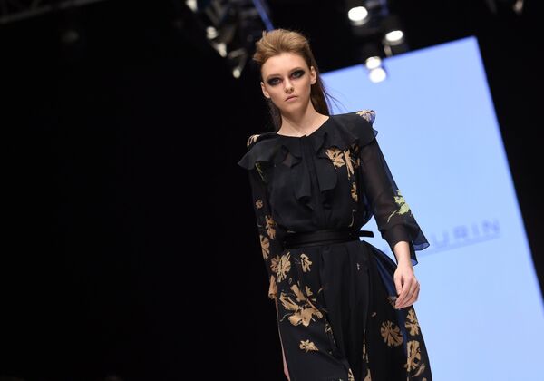 Показ Chapurin в рамках недели моды Mercedes-Benz Fashion Week Russia