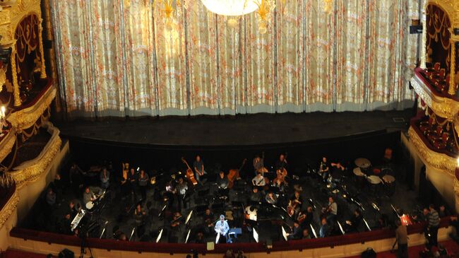 Вид на сцену и зрительный зал Большого театра