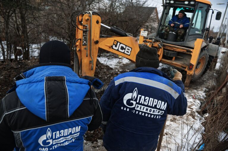 Сотрудники правоохранительных органов в поселке Плеханово в Тульской области