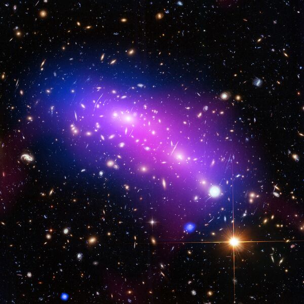 Сталкивающиеся галактики MACS J0416 в созвездии Эридана
