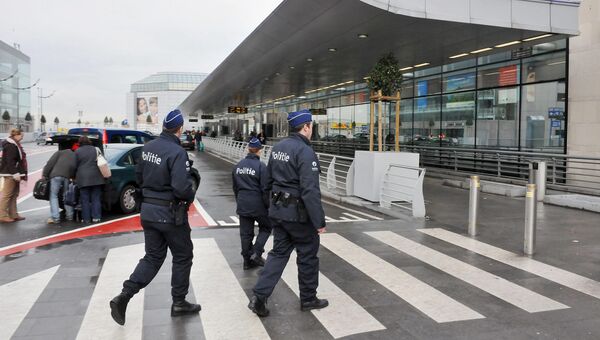 Полиция Бельгии аэропорту Брюсселя. Архивное фото