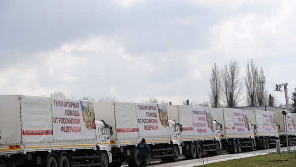 Машины 50-й гуманитарной колонны МЧС для Донбасса