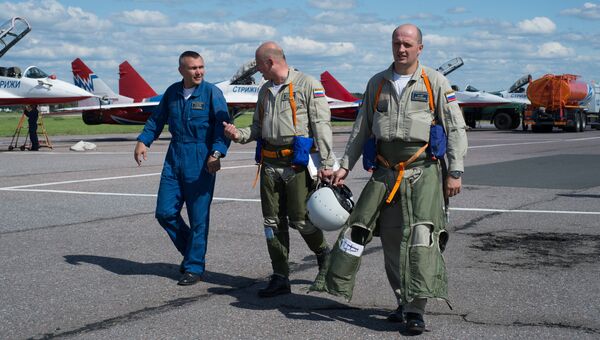 Тренировки пилотажных групп Русские витязи и Стрижи