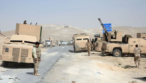 Военная техника отряда народного ополчения Соколы пустыни во время передислокации в районе сирийского города Пальмира