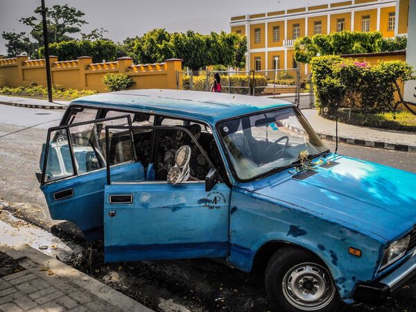 Автомобиль Лада советского производства на улице Гаваны, Куба