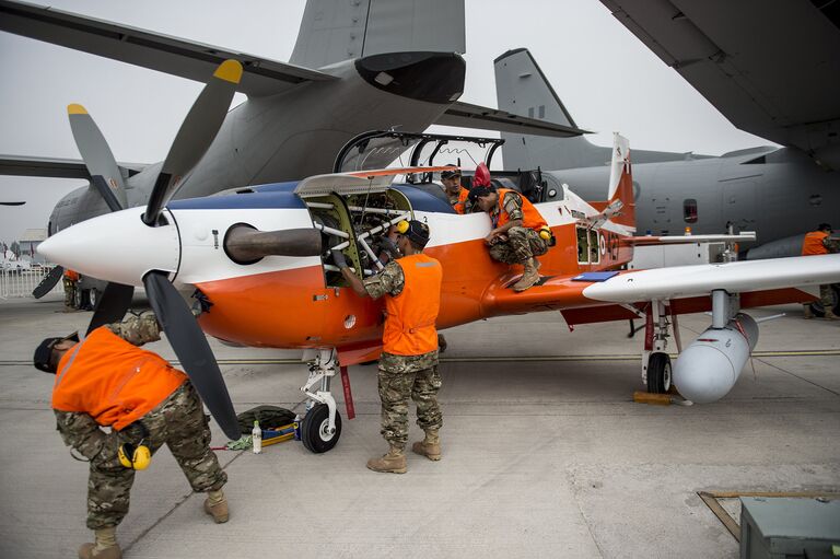 Самолет Peruvian KAI KT-1 на международном аэрокосмическом салоне Латинской Америки FIDAE в аэропорту Сантьяго