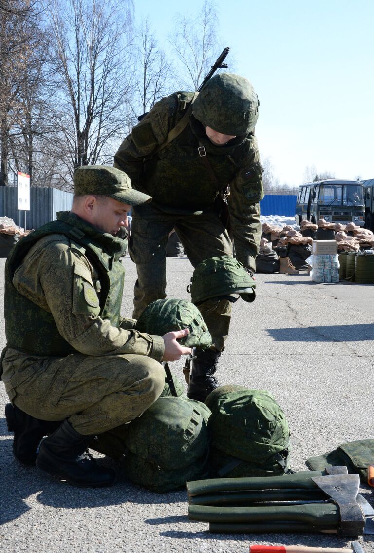 Саперы минобороны РФ в Международном противоминном центре ВС РФ в Нахабино готовятся к отправке в Сирию для разминирования Пальмиры