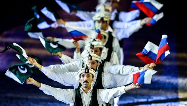 Оркестр Вооруженных сил Пакистана на церемонии закрытия Международного военно-музыкального фестиваля Спасская башня в Москве