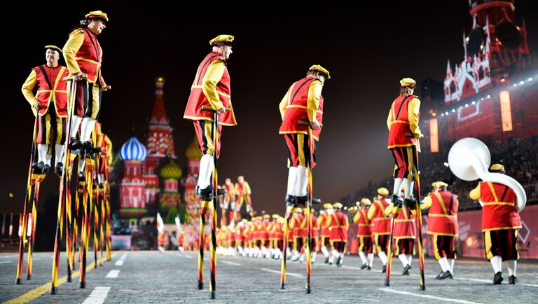 Участники из Бельгии на генеральной репетиции торжественного открытия фестиваля Спасская башня в Москве