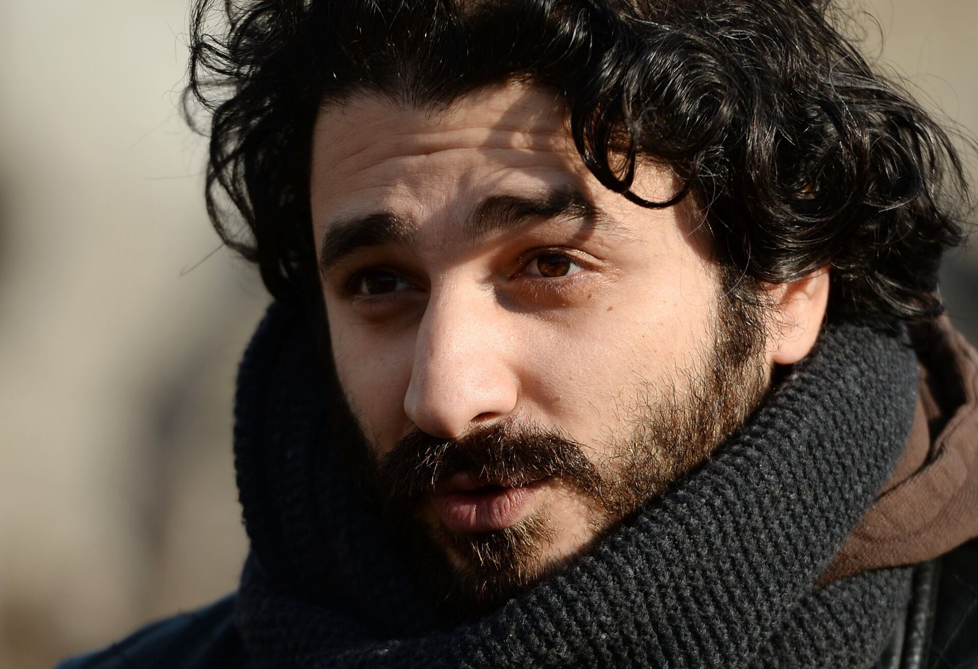 Режиссёр Сарик Андреасян во время съемок своего фильма Землетрясение в Москве Режиссёр Сарик Андреасян во время съемок своего фильма Землетрясение в Москве - РИА Новости, 1920, 04.11.2025