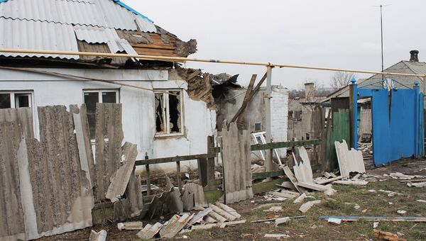 Жилой дом, пострадавший в результате обстрела украинскими силовиками. Архивное фото