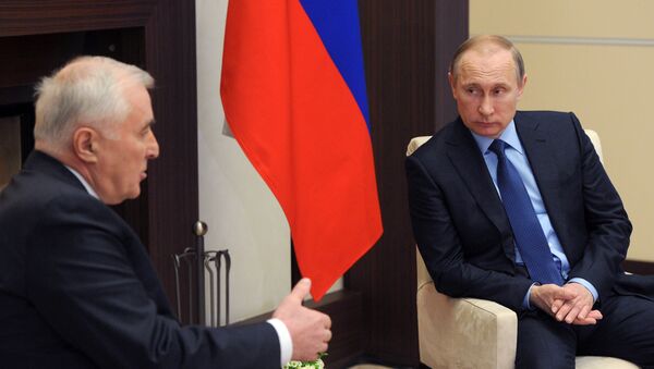 Рабочая встреча президента РФ В. Путина с президентом Южной Осетии Л. Тибиловым